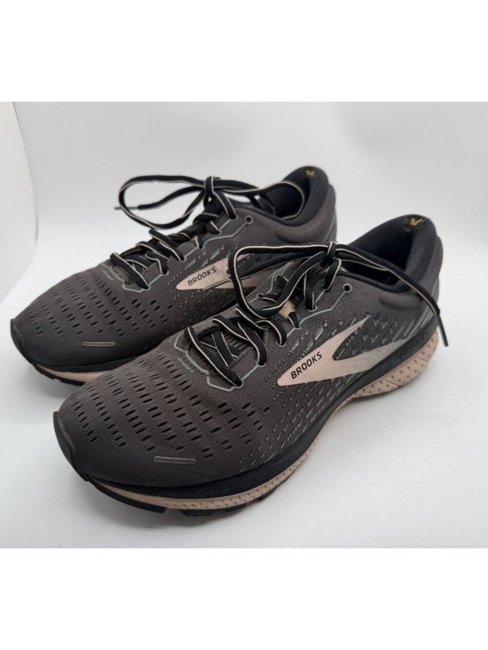 Brooks Ghost 13 Running Sneakers Women's Size10W Gray Athletic Walking Shoes
